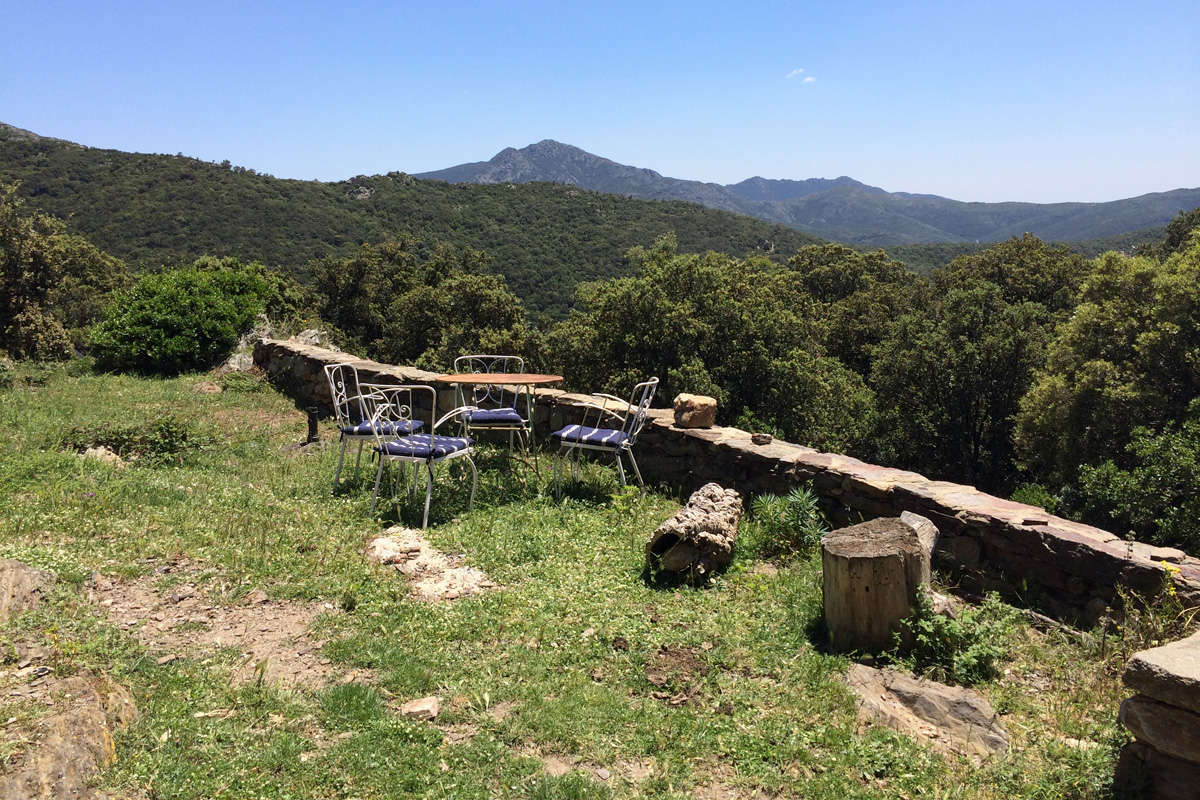 imatge turisme rural de l'Albera, exterior de la casa el Corralet